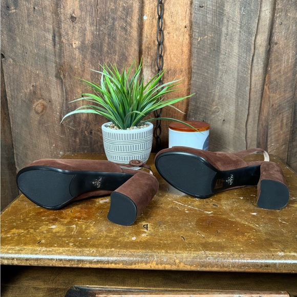 Prada Brown Suede Platform Sandals with Box - Size IT 41/US 11 - Picture 10 of 13